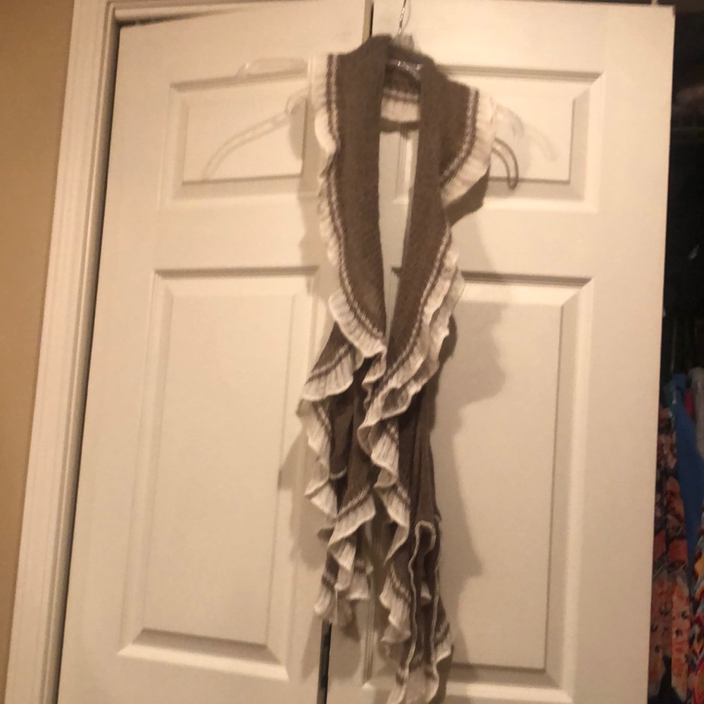 Payless -Double Ruffled Scarf - Brown/Off White